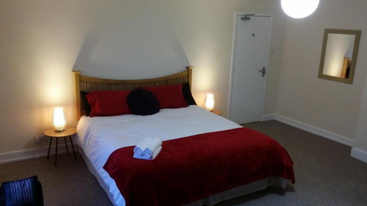Riverbank Guest House Wiggenhall Saint Germans 외부 사진