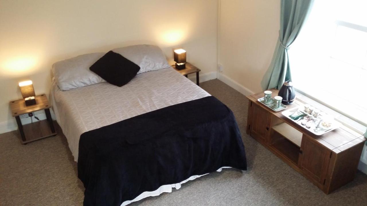 Riverbank Guest House Wiggenhall Saint Germans 외부 사진